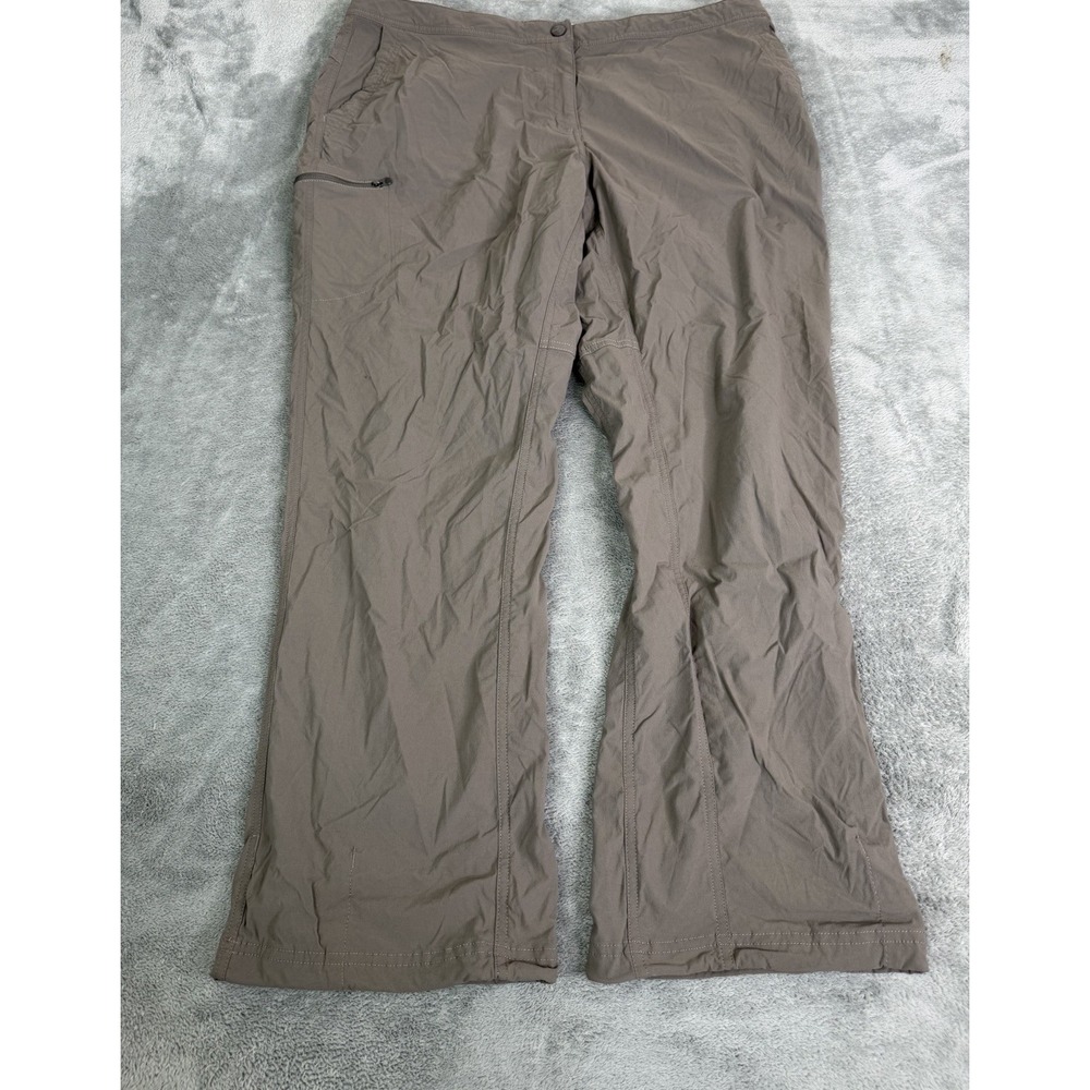 L.L Bean Women's Comfort Trail Cargo Pants Size 18W Beige